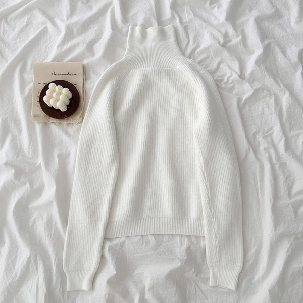 Modern női pulóver négy színben polo gallérral és gombokkal