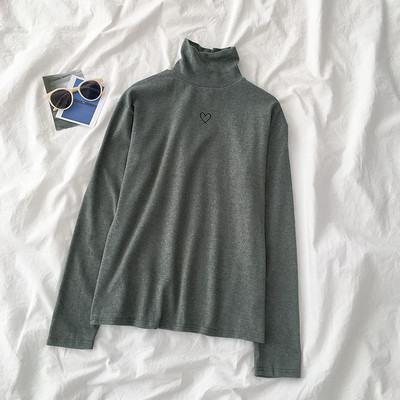 Modern női blúz három színben hímzéssel és pólógallérral