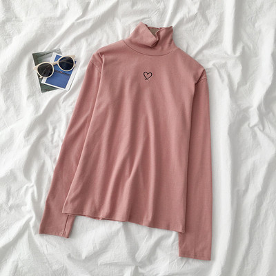 Modern női blúz három színben hímzéssel és pólógallérral