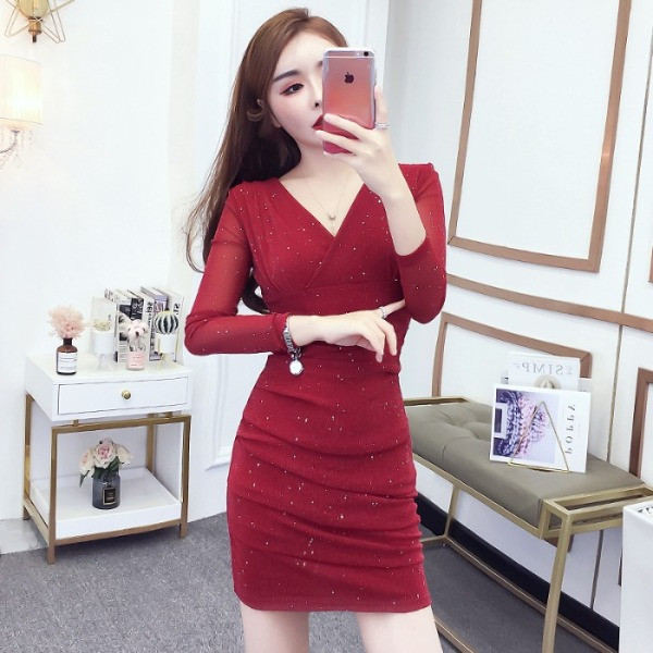 Μοντέρνο γυναικείο φόρεμα με μακρύ μανίκι με λαιμόκοψη σε μπλε, μαύρο και κόκκινο χρώμα