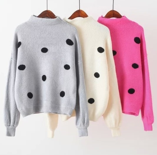 Μοντέρνο χειμερινό γυναικέιο πουλόβερ πουά σε τρία χρώματα