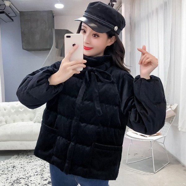 Rövid téli kordbársony kabát rózsaszín és fekete zsebekkel