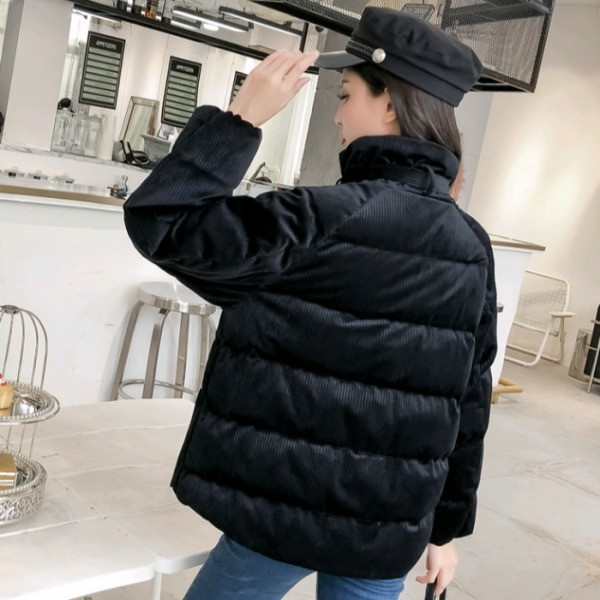 Rövid téli kordbársony kabát rózsaszín és fekete zsebekkel