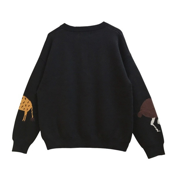 Női téli pulóver kerek nyakkivágással, színes hímzéssel