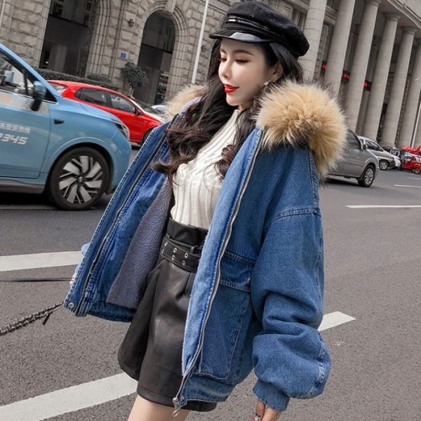 Jachetă scurtă de iarnă din denim cu glugă din blană artificială