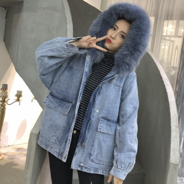 Modern női farmerdzseki pehely kapucnival