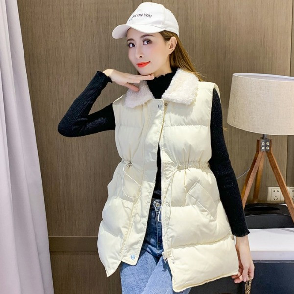 Μακρύ χειμωνιάτικο γιλέκο με κοδόνια στη  μέση και γούνινο γιακά