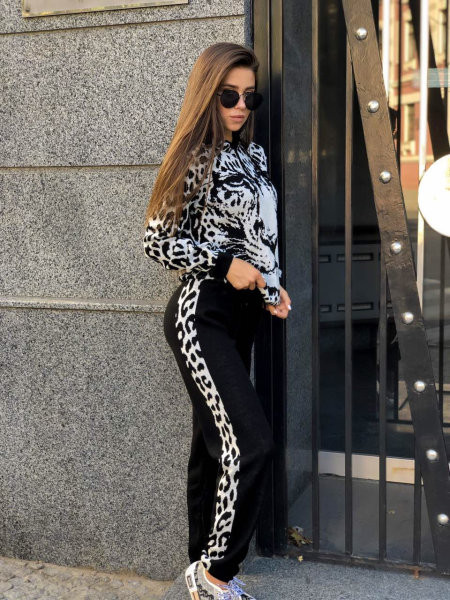 ÚJ modell női napi két részből álló szett négy színben