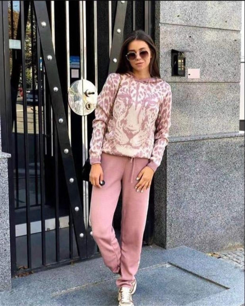 ÚJ modell női napi két részből álló szett négy színben