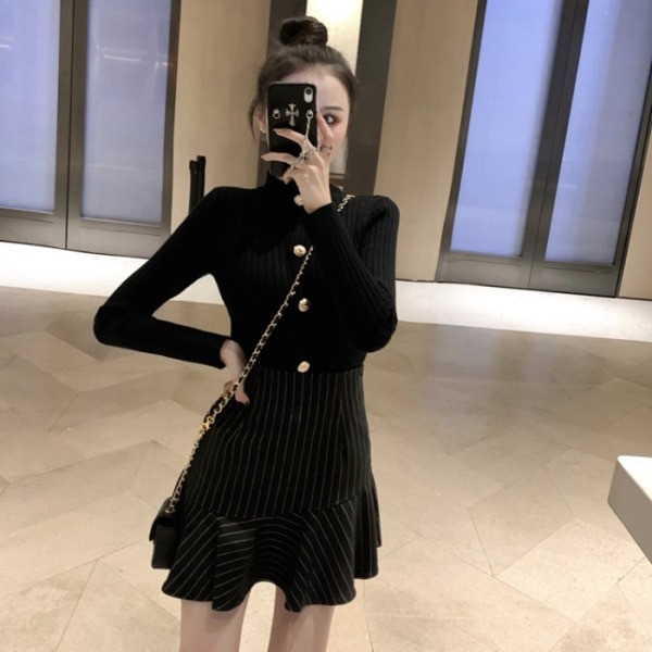 Rövid csíkos szoknya magas derékkal és fürtökkel