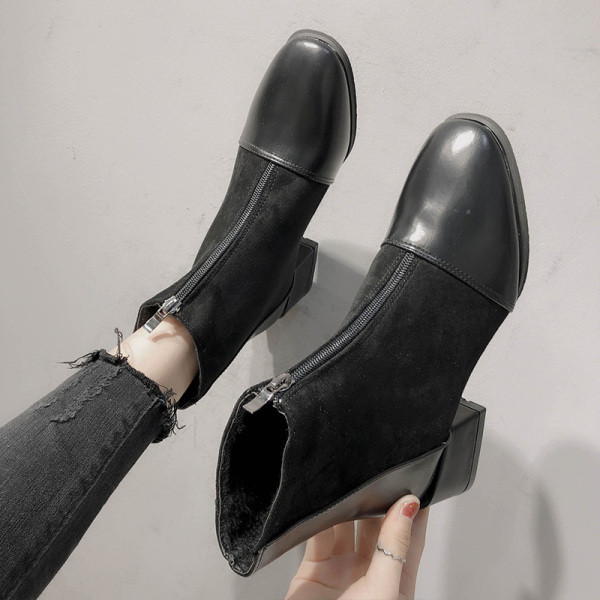 Modern női csizma barna és fekete cipzárral