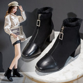 Γυναικείες μπότες με φερμουάρ και παχιά τακούνι σε μαύρο και μπεζ χρώμα