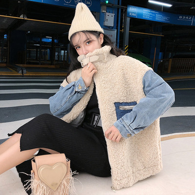 Μοντέρνο γυναικείο χνουδοτό μπουφάν  με μανίκια denim