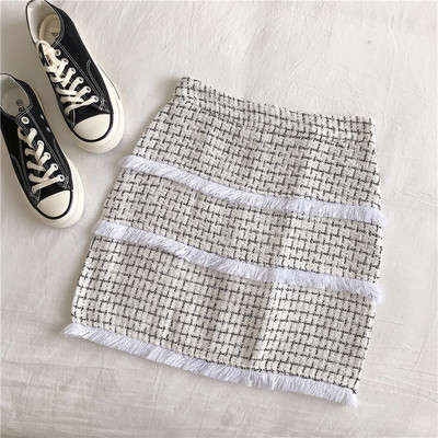 Γυναικεία κοντή φούστα σε μαύρο και άσπρο χρώμα με υψηλή μέση