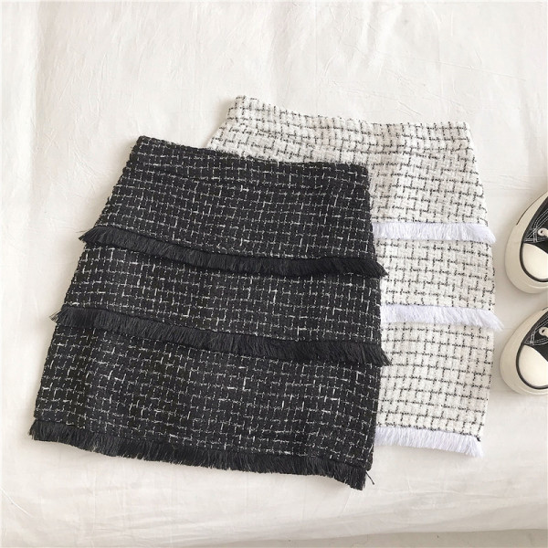 Γυναικεία κοντή φούστα σε μαύρο και άσπρο χρώμα με υψηλή μέση