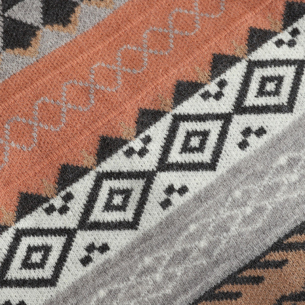 Színes női pulóver kerek nyakkivágással, három színben