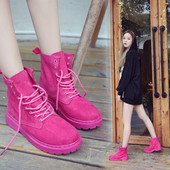 Modern női csizma eco velúr fűzőkkel, rózsaszín és fekete színben