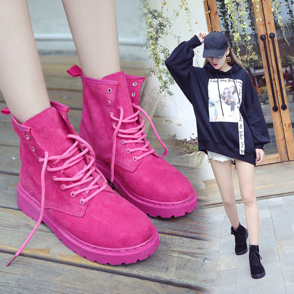 Modern női csizma eco velúr fűzőkkel, rózsaszín és fekete színben