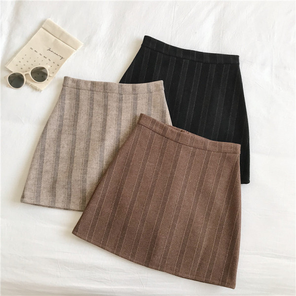 Aktuális női szoknya magas derékkal, cipzárral három színben