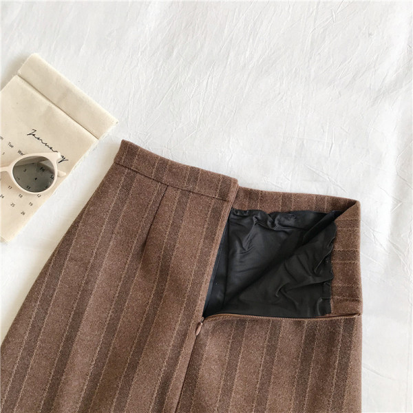 Aktuális női szoknya magas derékkal, cipzárral három színben