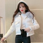 Rövid tavaszi-őszi női kabát fehér színben, pehelyszínnel