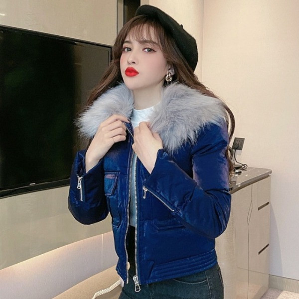 Rövid tavaszi-őszi női kabát fehér színben, pehelyszínnel