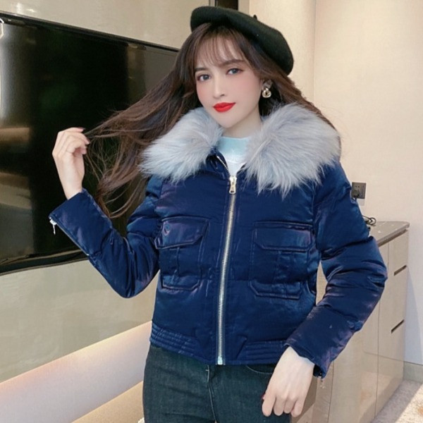 Rövid tavaszi-őszi női kabát fehér színben, pehelyszínnel