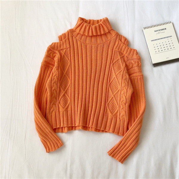 Aktuális női pulóver három színben, csupasz váll