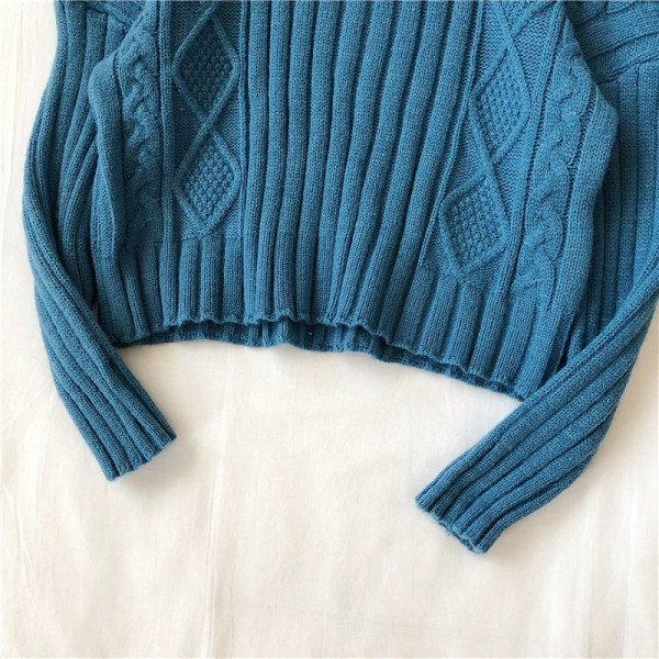 Aktuális női pulóver három színben, csupasz váll