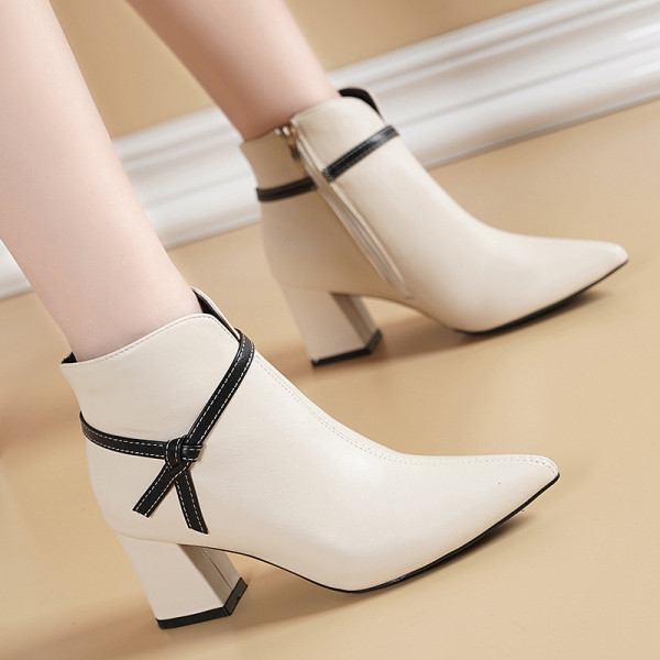 Ghete de dama moderne din piele ecologica cu toc gros si fermoar alb-negru