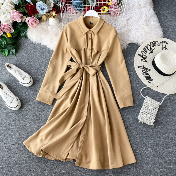 Stílusos női szabású ruha övvel és hosszú ujjú több színben