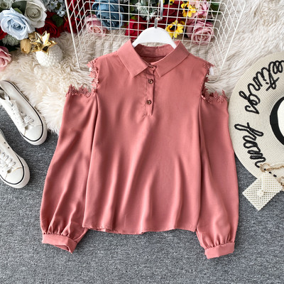 Μοντέρνο γυναικείο πουκάμισο με δαντέλα και γυμνά ώμους σε διάφορα χρώματα