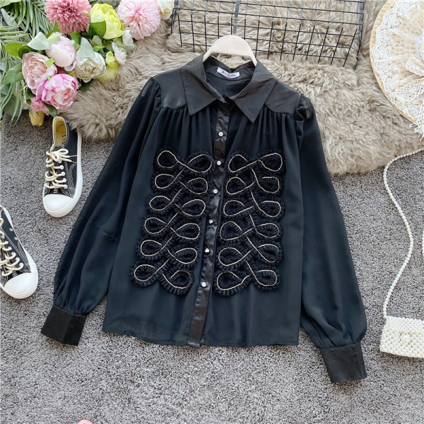 Stílusos női ing gombokkal és klasszikus gallérral fehér és fekete színben