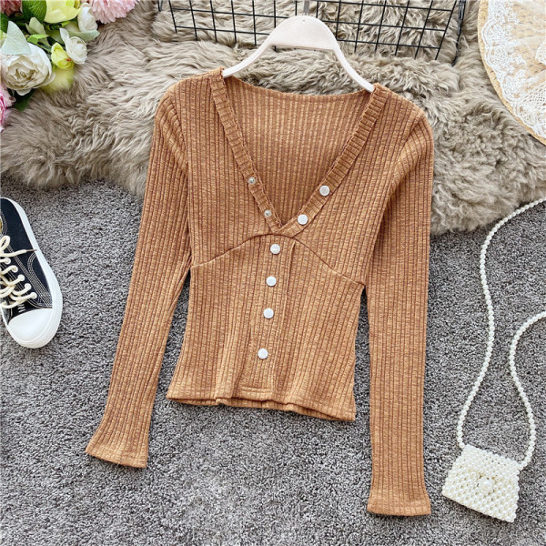 Modern női blúz spitz nyakkivágással és gombokkal, négy színben