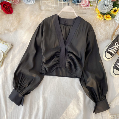 Modern női rövid ing spitz nyakkivágással és hosszú ujjú fekete, fehér és barna színekben