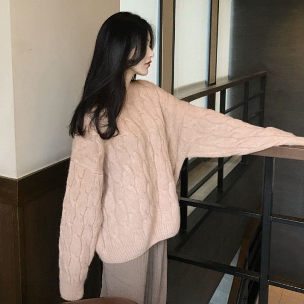 Női téli pulóver hosszú és széles modell több színben