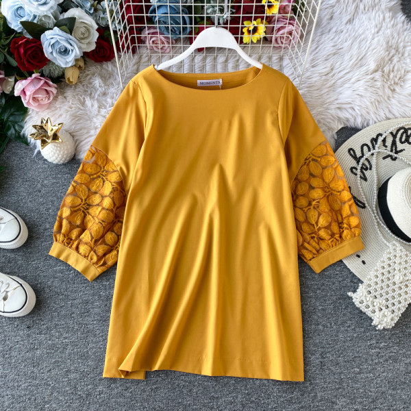 Μοντέρνα γυναικεία μπλούζα με ωοειδές λαιμόκοψη και κοντό μανίκι σε διάφορα χρώματα