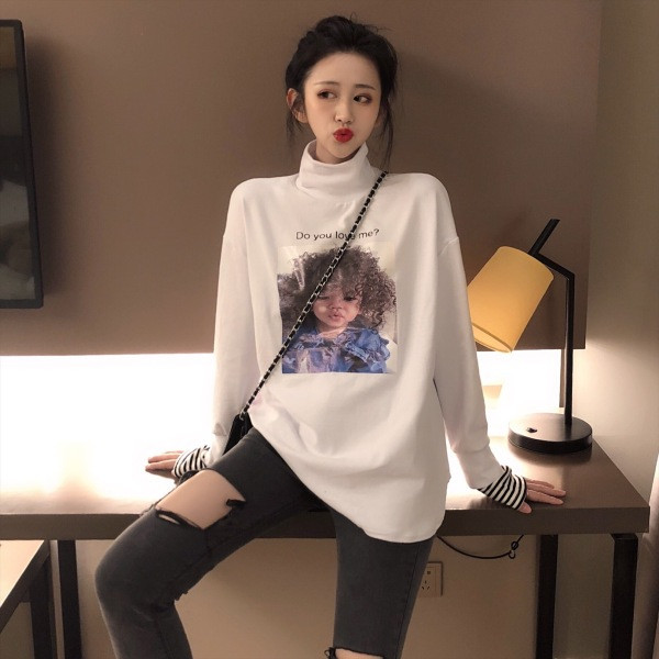 Női széles blúz pólógallérral és rátéttel, fehér és fekete színben