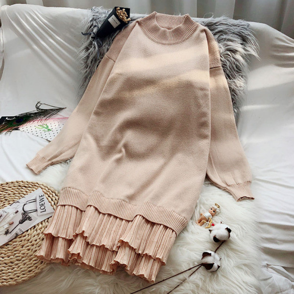 Női ruha széles modell csipkével és hosszú ujjal