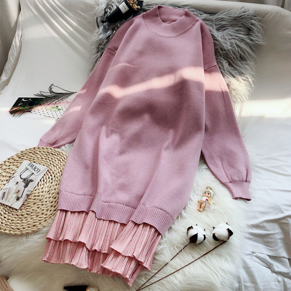 Női ruha széles modell csipkével és hosszú ujjal