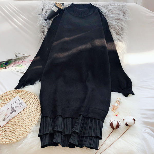 Női ruha széles modell csipkével és hosszú ujjal