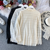 Modern női csipkeblúz pólógallérral, három színben