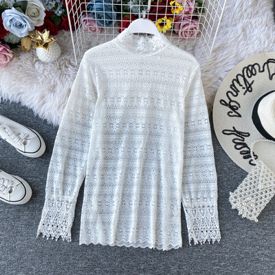 Modern női csipkeblúz pólógallérral, három színben