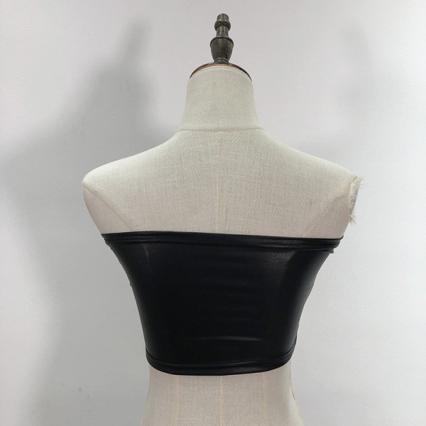 Rövid eko bőr mellszoba fekete színben cipzárral