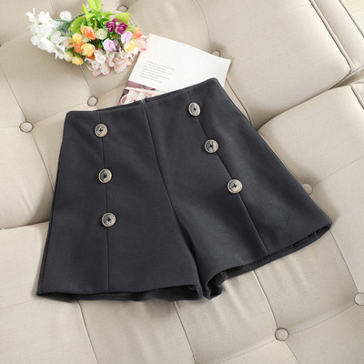 Modern női rövidnadrág gombokkal, három színben