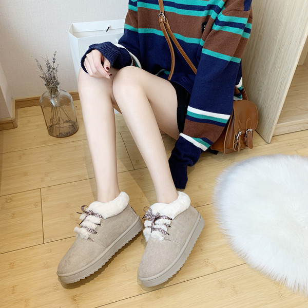 Alkalmi női csizma puha béléssel és fűzővel három színben