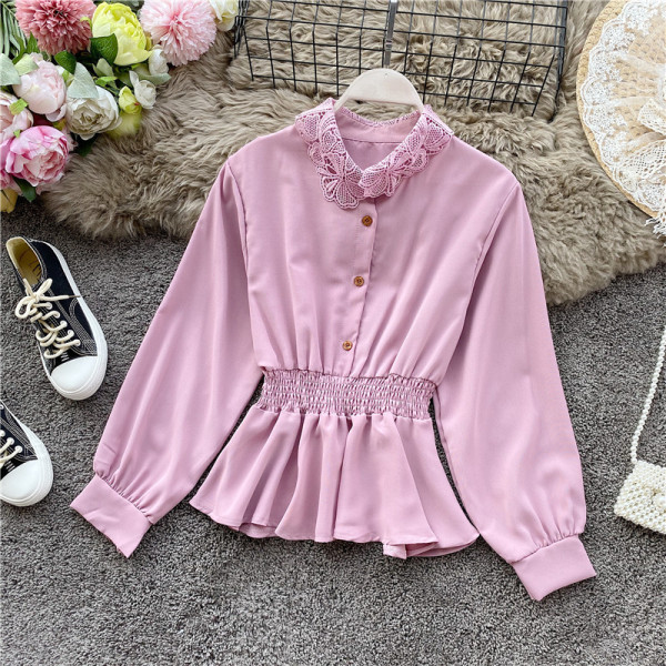 Modern női ing gombokkal és csipkével, különböző színekben