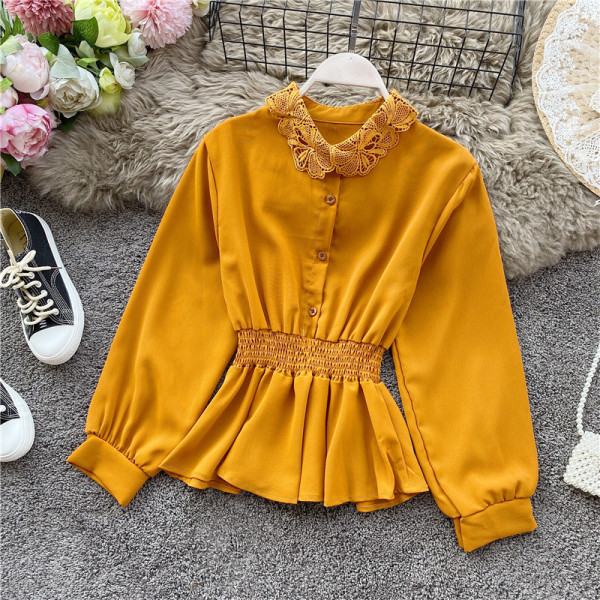 Modern női ing gombokkal és csipkével, különböző színekben