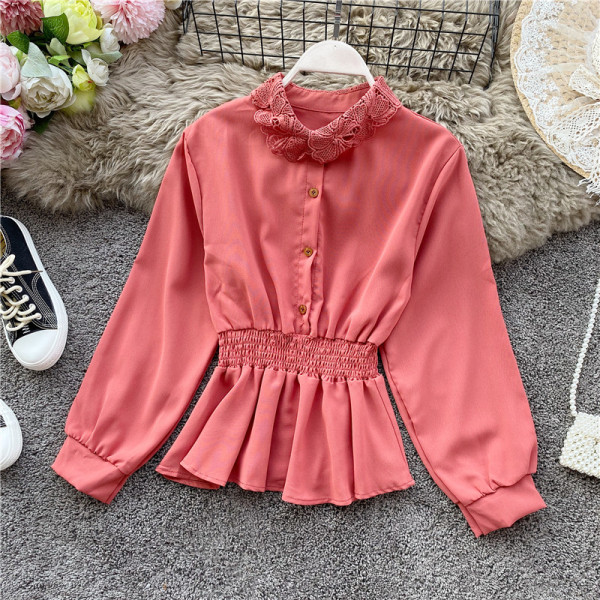 Modern női ing gombokkal és csipkével, különböző színekben