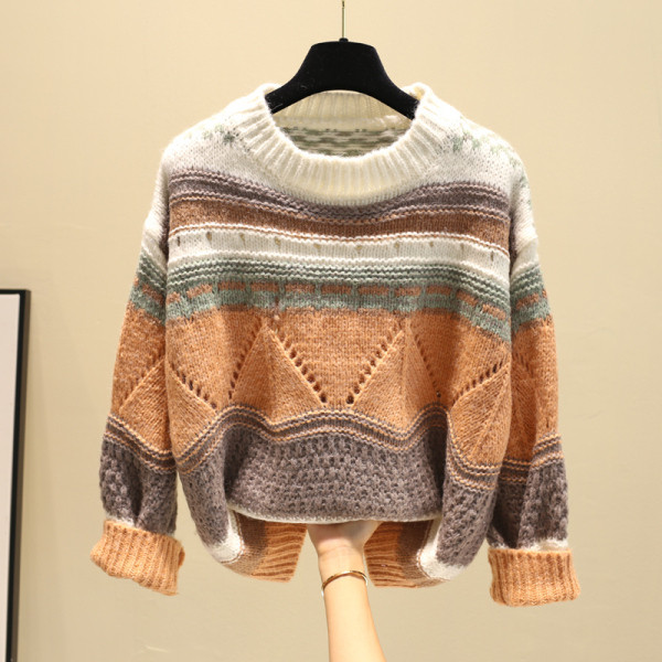 Χειμερινό γυναικείο πουλόβερ με στρογγυλη λαιμόκοψη